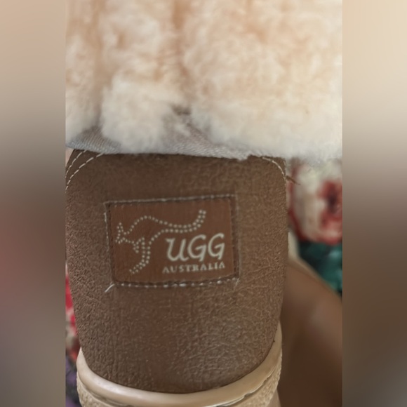 Australian Uggs brown leather. - Picture 6 of 7